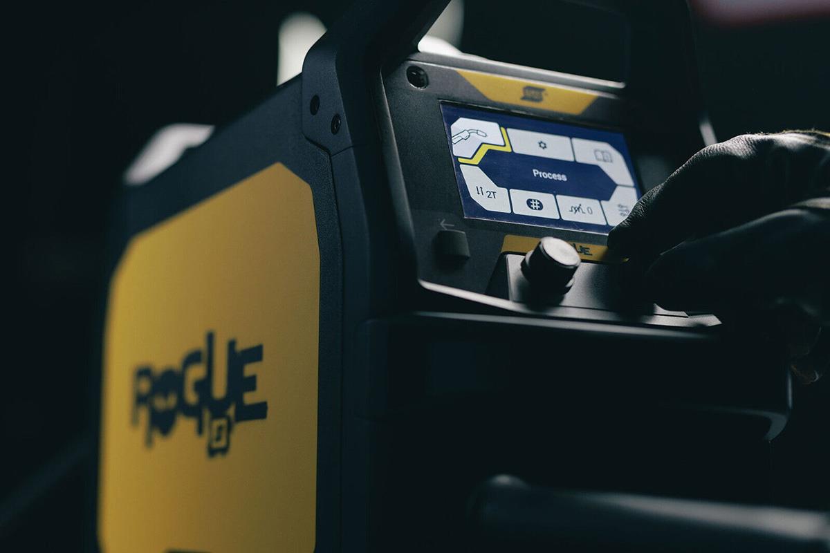 0700301092  ESAB Rogue EMP 210 PRO MIG/MAG Multi Process Inverter Welding Package - 230v, 1ph